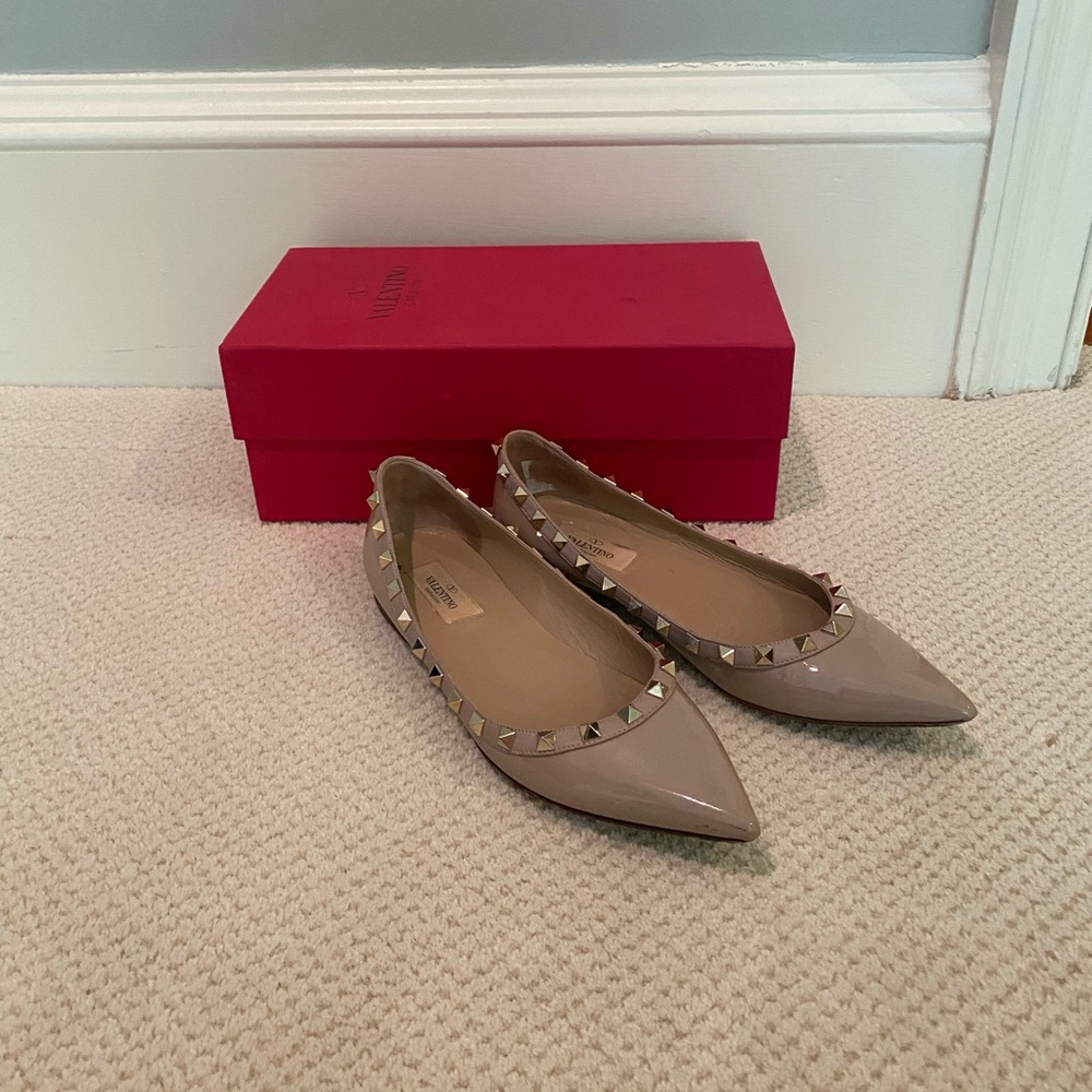 Valentino Rockstud Patent Leather Flats Nude 37.5